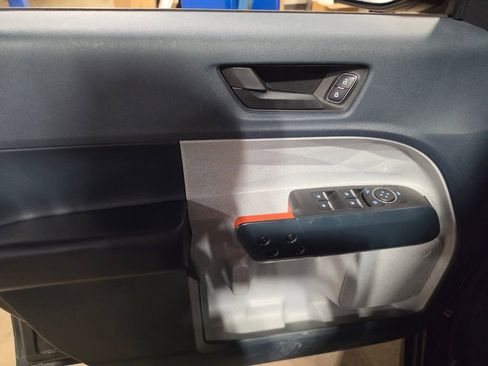Used 2023 Ford Maverick XLT FWD image 5
