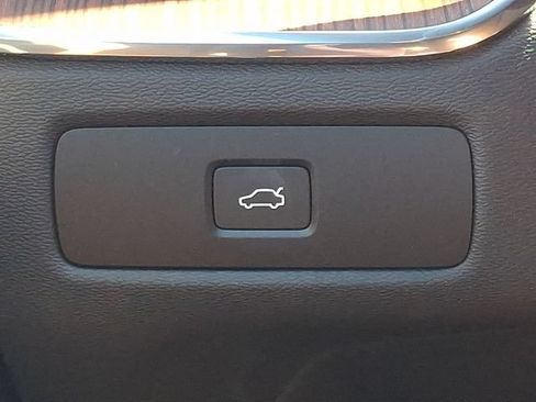 Used 2024 Volvo XC60 B5 Plus w/ Climate Package AWD/4WD image 26