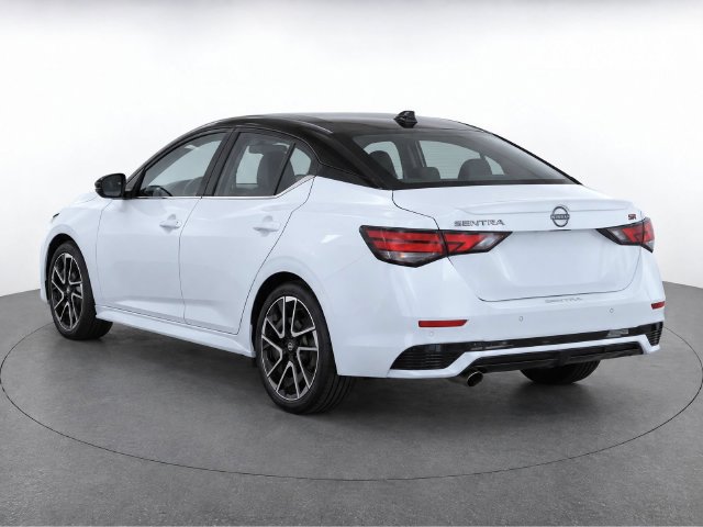 Used 2025 Nissan Sentra SR FWD image 4