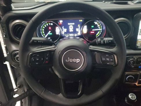 Used 2023 Jeep Wrangler Unlimited w/ 8.4" Radio Group AWD/4WD image 28