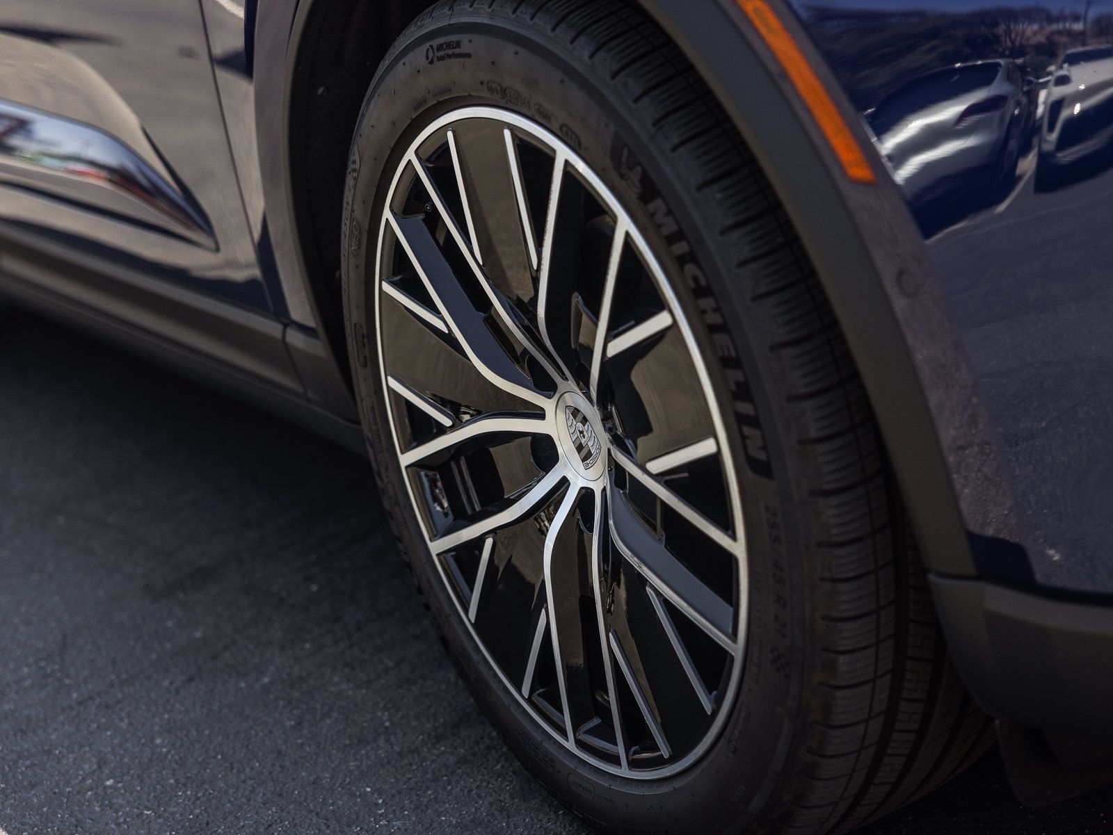 Certified 2025 Porsche Macan 4 Electric AWD/4WD image 20