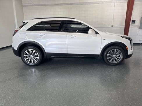 Used 2020 Cadillac XT4 Sport w/ Driver Awareness Package AWD/4WD image 3
