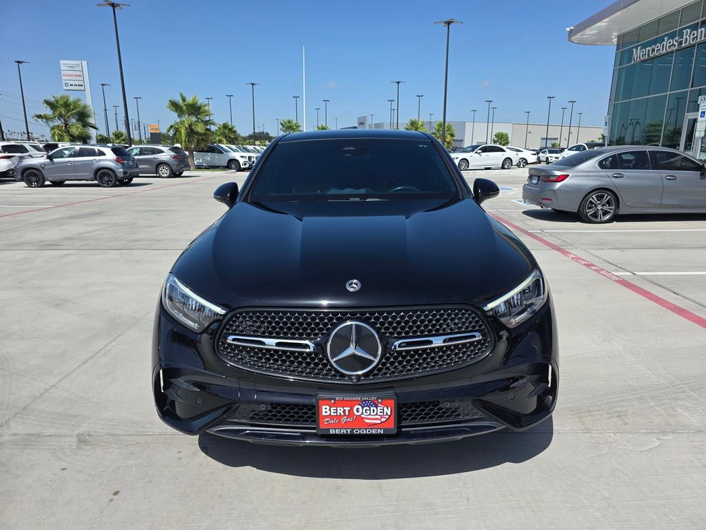 Used 2024 Mercedes-Benz GLC 300 4MATIC image 2