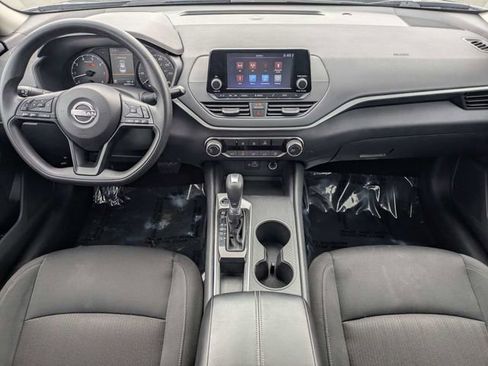 Used 2024 Nissan Altima 2.5 S image 13