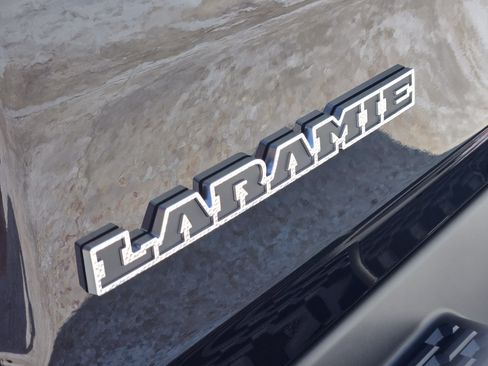 New 2026 RAM 1500 Laramie AWD/4WD image 9