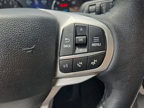 Used 2024 Ford Explorer XLT w/ Equipment Group 202A AWD/4WD image 15