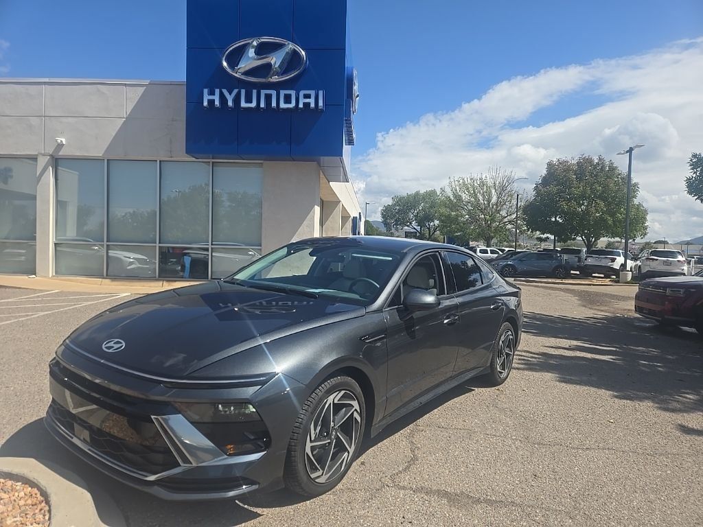 Used 2026 Hyundai Sonata SEL FWD image 1
