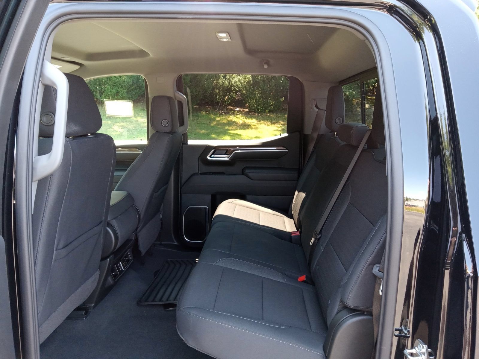 Used 2026 Chevrolet Silverado 1500 LT AWD/4WD image 26