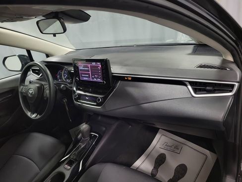 Used 2022 Toyota Corolla LE image 25
