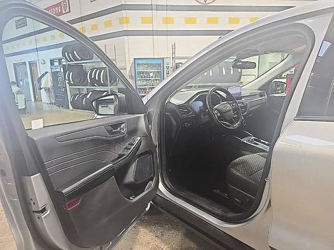 Used 2023 Ford Escape Active AWD/4WD image 13