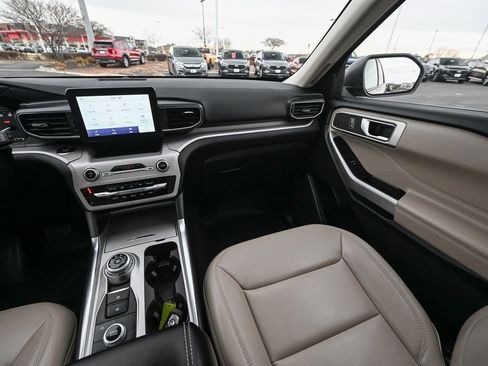 Certified 2023 Ford Explorer XLT w/ Equipment Group 202A image 34