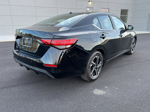 Used 2025 Nissan Sentra SV image 5