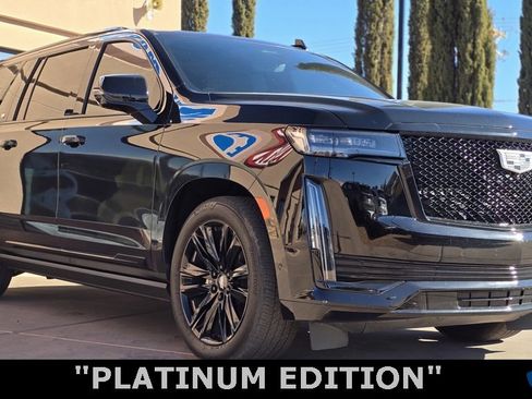 Used 2023 Cadillac Escalade ESV Sport Platinum image 13