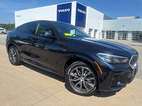 Used 2022 BMW X6 xDrive40i w/ M Sport Package AWD/4WD image 2