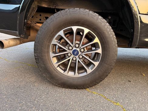Used 2018 Ford F150 XLT w/ Equipment Group 302A Luxury AWD/4WD image 61