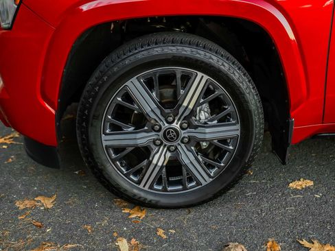 Used 2024 Toyota Sequoia Capstone image 12