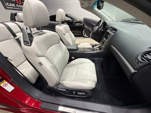 Used 2011 Lexus IS 250C w/ Luxury Pkg image 34