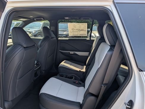 New 2026 Lexus TX 500h AWD w/ Technology Package image 13
