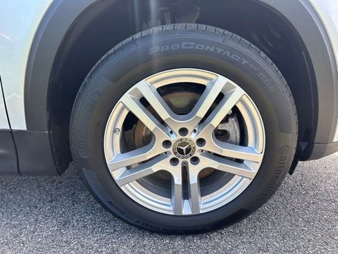 Certified 2022 Mercedes-Benz GLB 250 4MATIC image 12