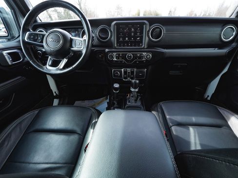 Used 2023 Jeep Wrangler Unlimited Sahara w/ Cold Weather Group image 36