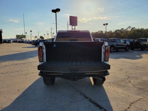 Used 2024 GMC Sierra 2500 AT4X image 7