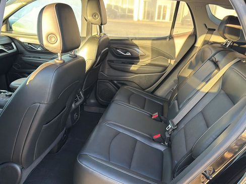 Used 2023 GMC Terrain SLT w/ Elevation Edition FWD image 11