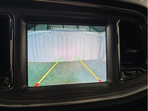 Used 2016 Dodge Challenger SRT Hellcat image 19