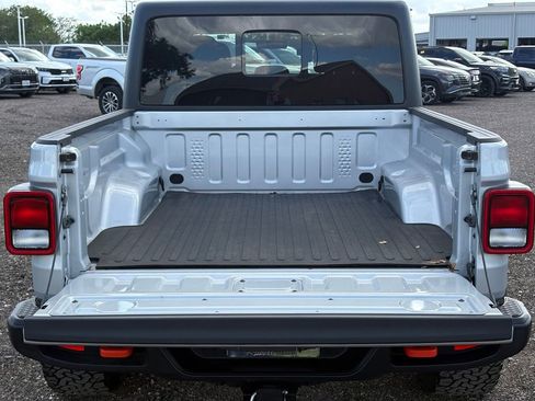 Used 2022 Jeep Gladiator Mojave w/ Cold Weather Group AWD/4WD image 9