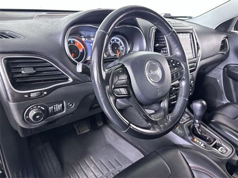 Used 2019 Jeep Cherokee Trailhawk w/ Comfort/Convenience Group image 10