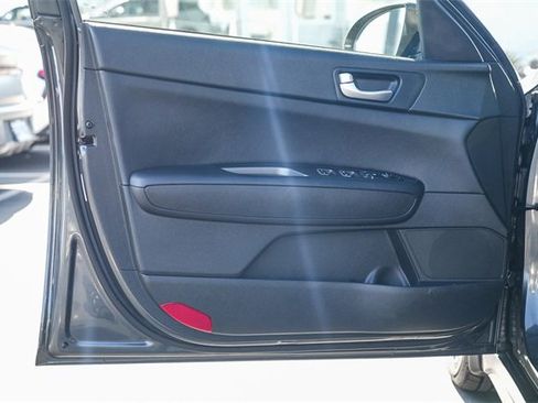 Used 2020 Kia Optima SE image 21