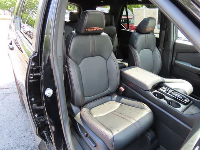 Certified 2025 Honda Pilot TrailSport image 20
