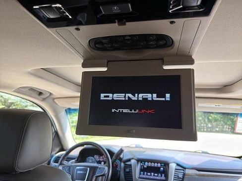 Used 2018 GMC Yukon Denali w/ Open Road Package AWD/4WD image 20