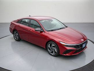 Used 2025 Hyundai Elantra Sport FWD video 2