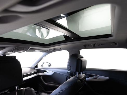 Used 2018 Audi A4 2.0T allroad Prestige w/ Prestige Package image 6