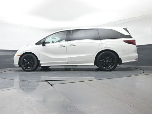 Certified 2023 Honda Odyssey Sport image 37