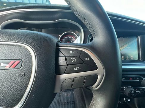 Used 2015 Dodge Charger SXT image 27