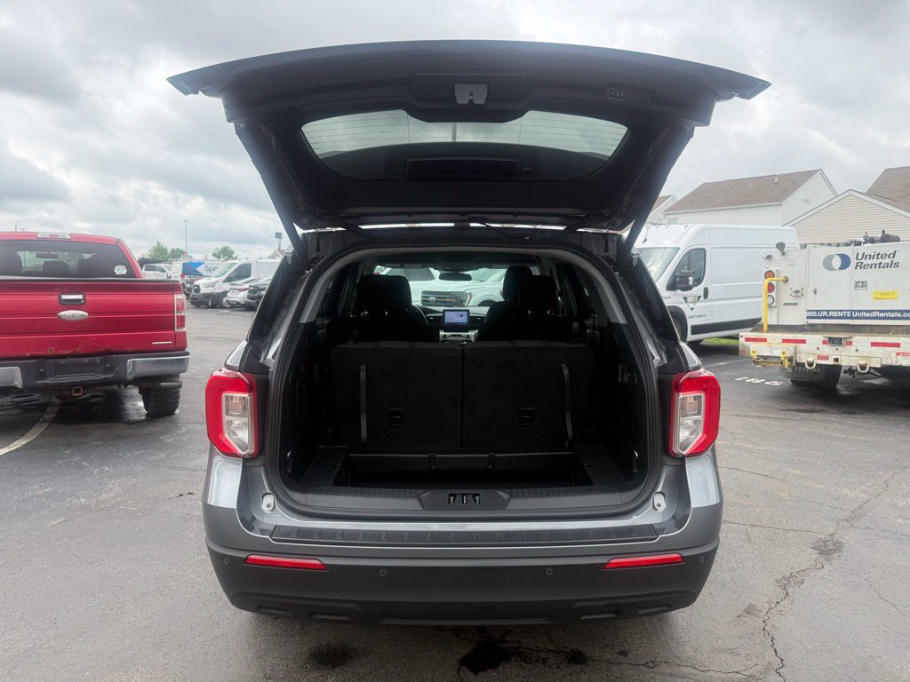 Used 2024 Ford Explorer XLT AWD/4WD image 45