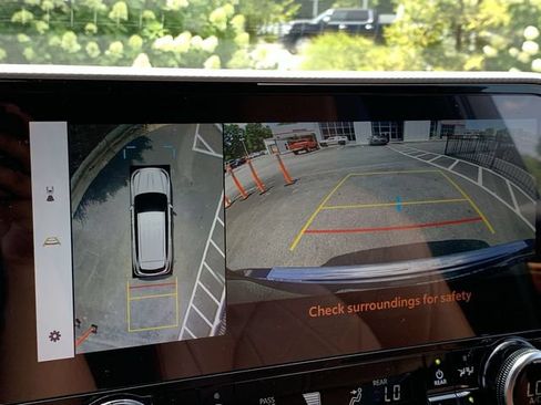Certified 2025 Toyota Highlander Platinum AWD/4WD image 22