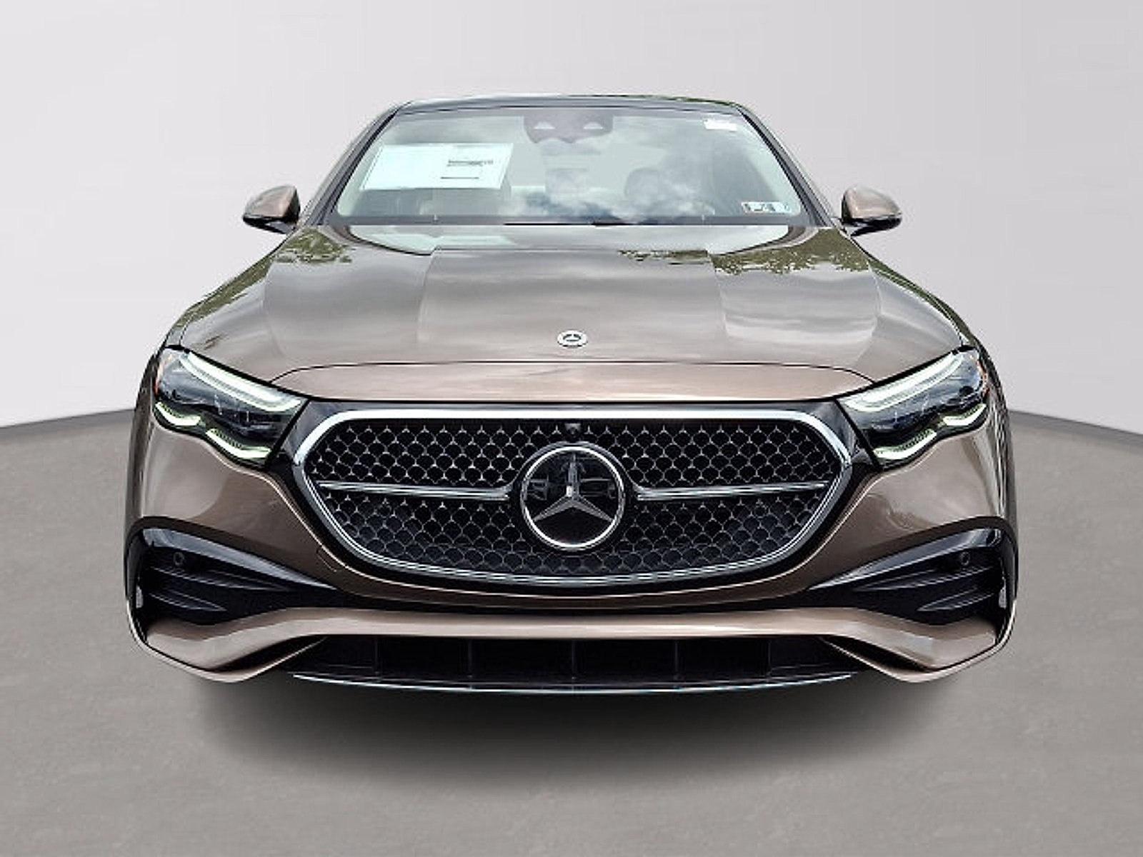 Used 2026 Mercedes-Benz E 450 4MATIC Sedan image 2