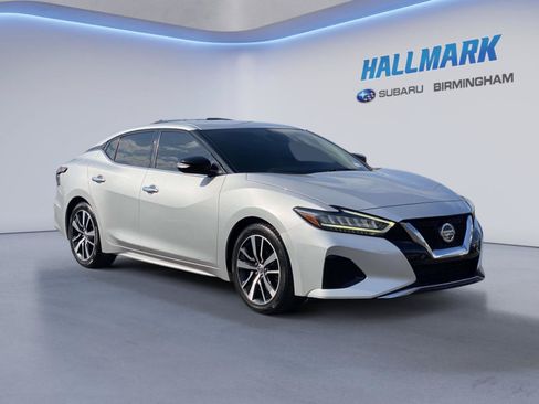 Used 2022 Nissan Maxima SV w/ Floor Mat Group FWD image 1