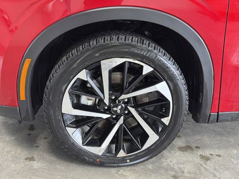 Used 2025 Mitsubishi Outlander SE image 5