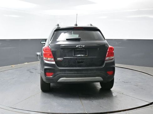 Used 2022 Chevrolet Trax LT w/ Redline Edition AWD/4WD image 11
