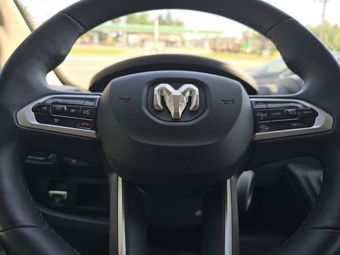 Used 2024 RAM ProMaster 3500 w/ Delivery Van Package image 22