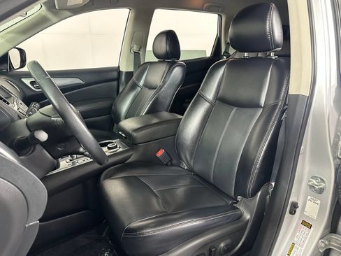 Used 2020 Nissan Pathfinder SL AWD/4WD image 14