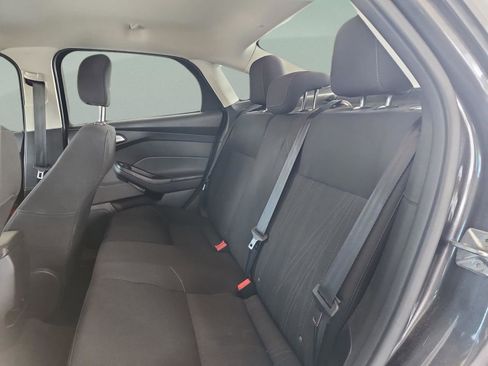 Used 2017 Ford Focus SE FWD image 17