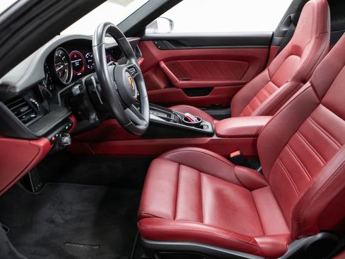 Certified 2022 Porsche 911 Targa 4 GTS AWD/4WD image 22