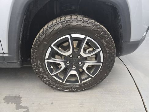 Used 2024 Jeep Compass Trailhawk AWD/4WD image 13