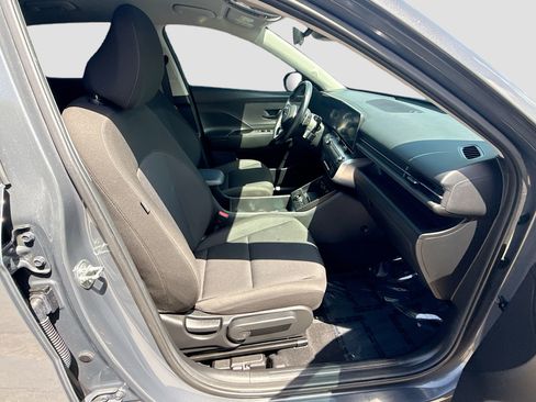 Used 2024 Hyundai Kona SEL w/ Convenience Package FWD image 31