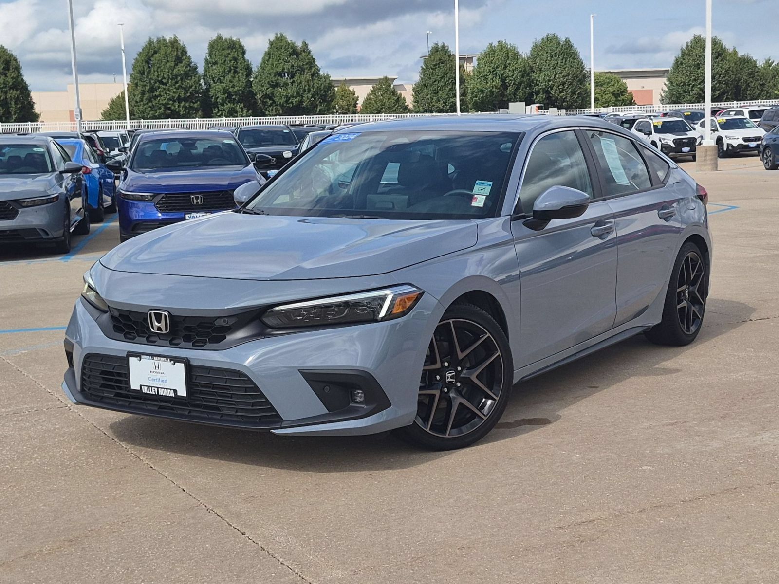 Used 2024 Honda Civic Sport Touring image 2