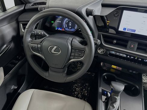 Used 2023 Lexus UX 250h UX 250h image 6
